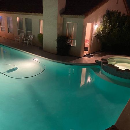Luxury 1900 Sq Ft House Huge 46 Ft Pool & Hot Spa Лас Вегас Екстериор снимка